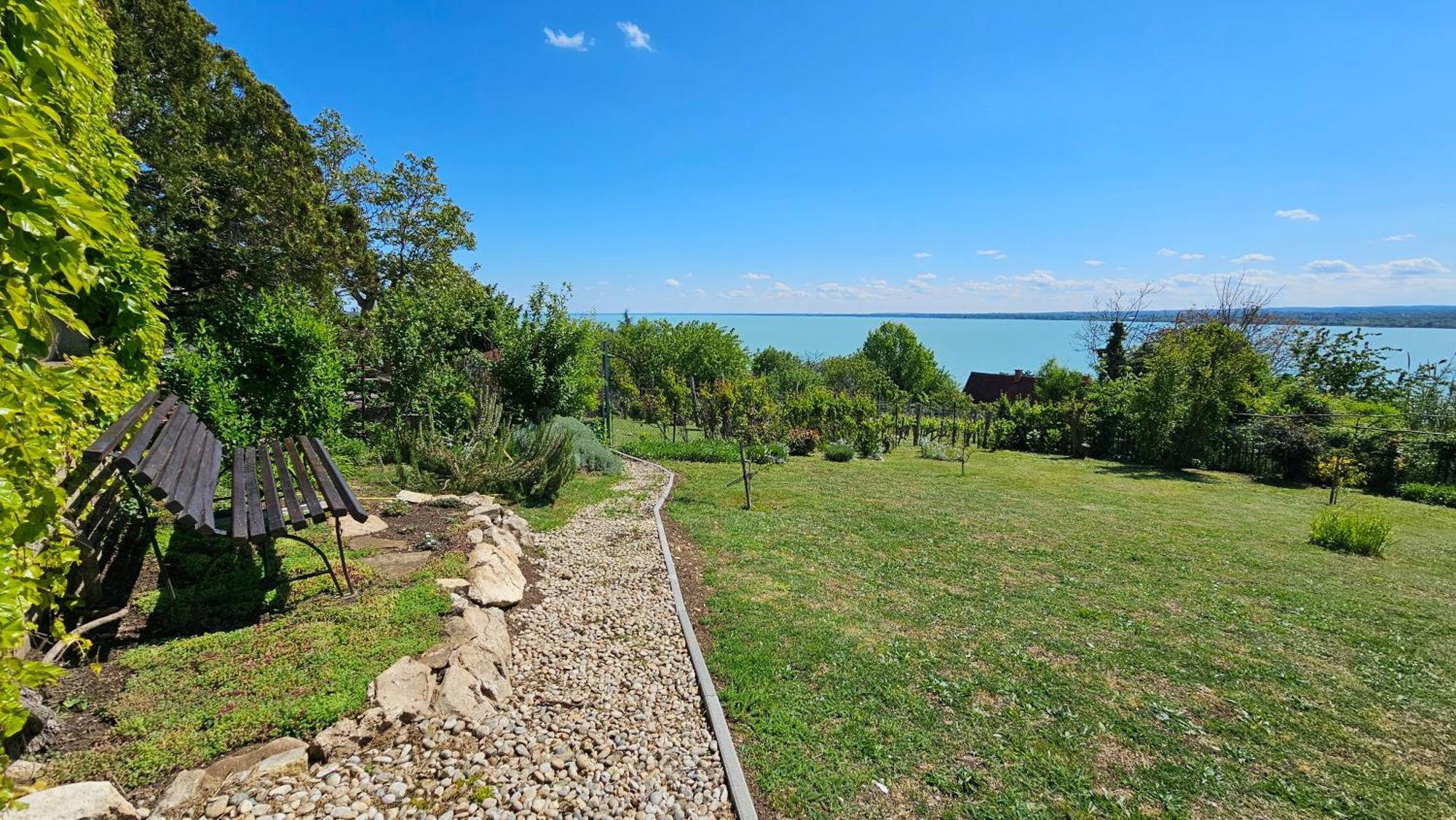 Panorama Apartment Tihany Exterior photo