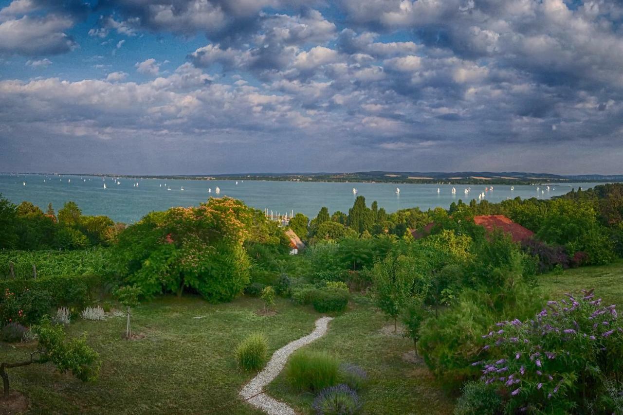 Panorama Apartment Tihany Exterior photo